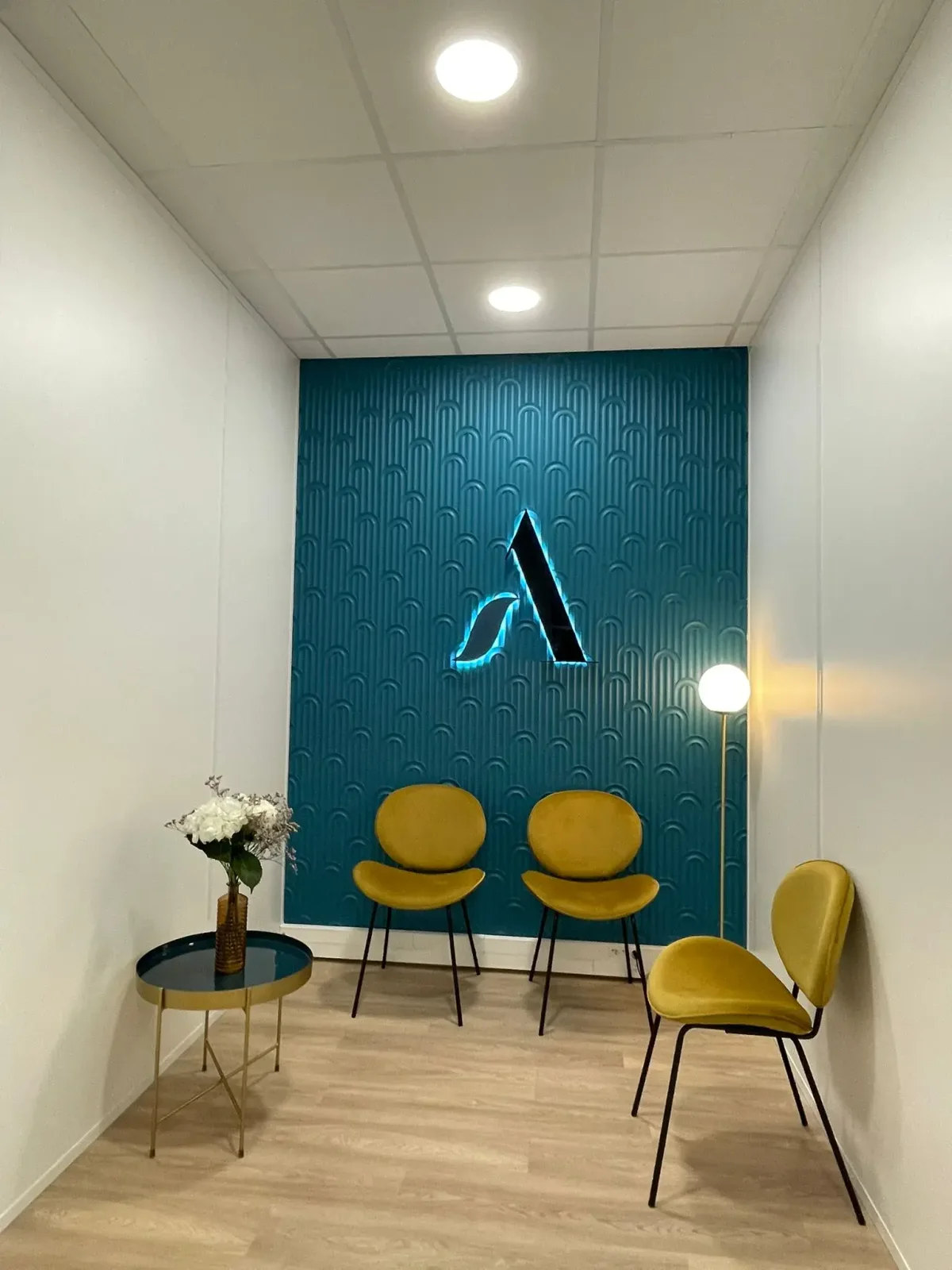 Aménagement d'un open space et de bureaux fermés à Vienne, espace livré